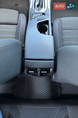 Универсал Opel Insignia 2013 в 