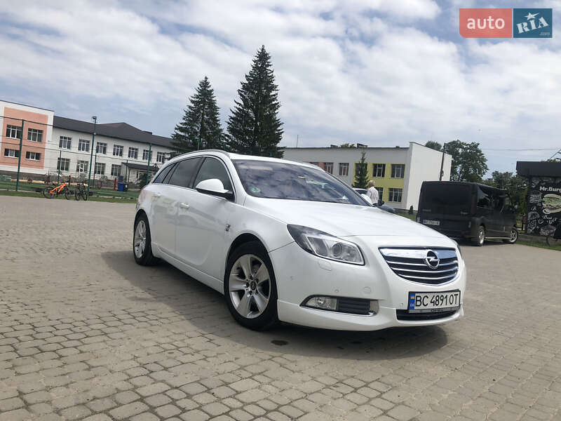 Универсал Opel Insignia 2011 в Самборе