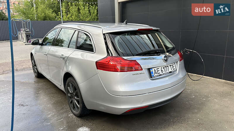 Універсал Opel Insignia 2009 в Дніпрі