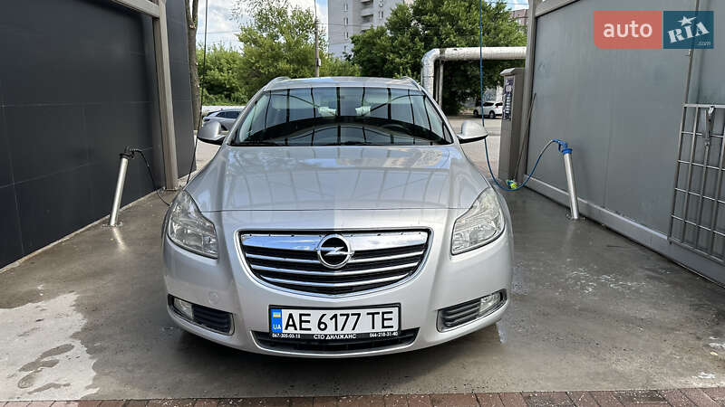 Універсал Opel Insignia 2009 в Дніпрі