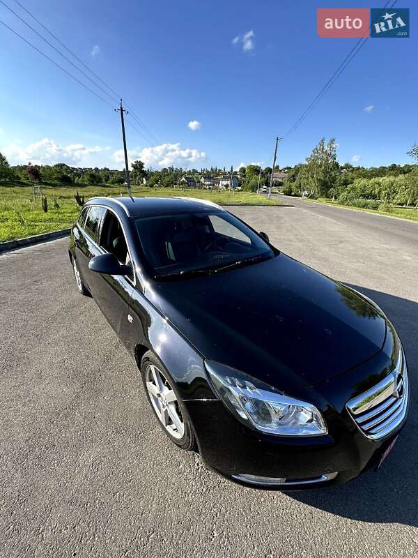 Универсал Opel Insignia 2009 в Ровно