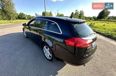 Универсал Opel Insignia 2009 в Ровно