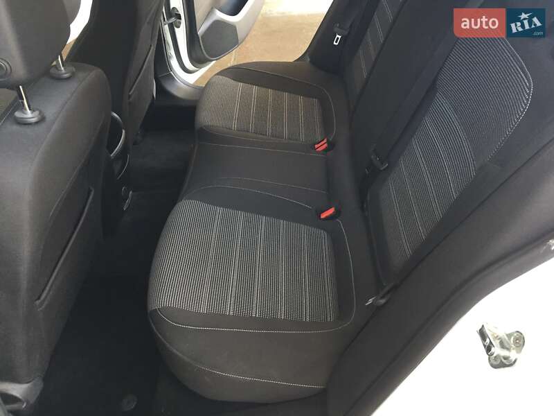 Універсал Opel Insignia 2016 в Золочеві