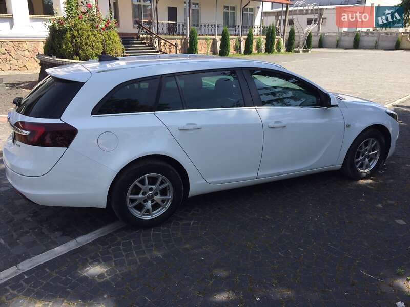 Універсал Opel Insignia 2016 в Золочеві