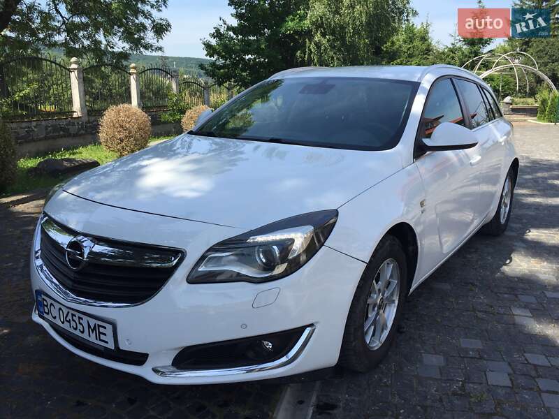 Універсал Opel Insignia 2016 в Золочеві