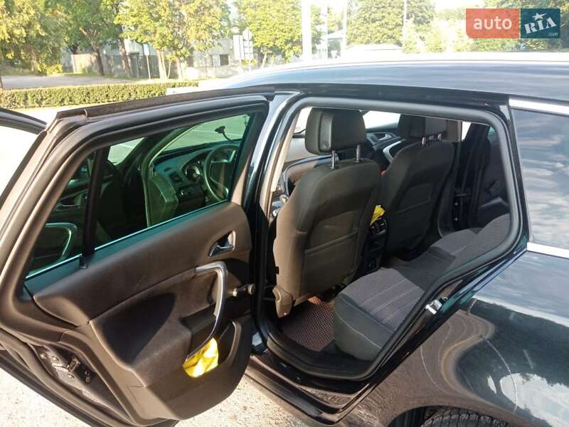 Універсал Opel Insignia 2011 в Почаєві