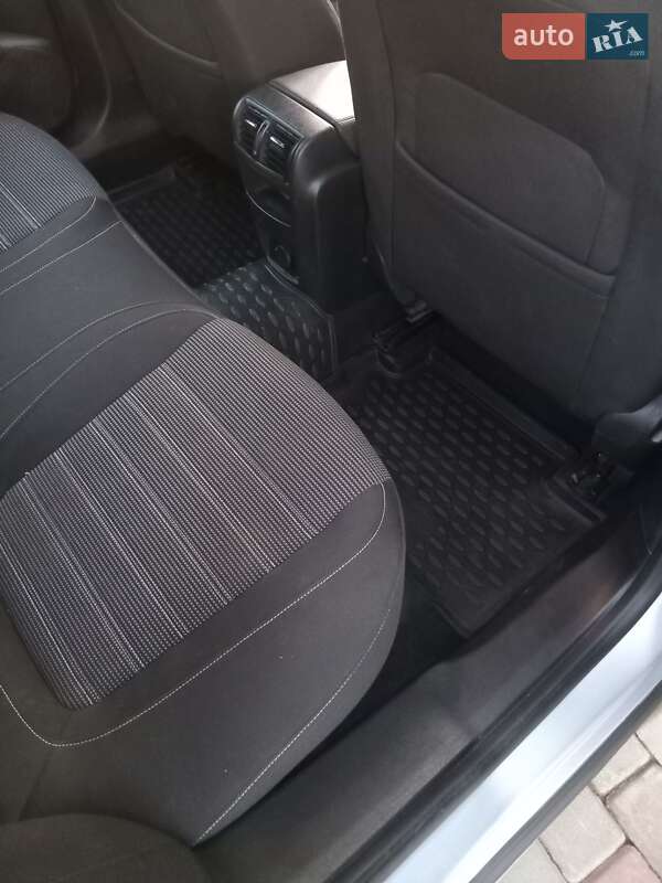 Универсал Opel Insignia 2012 в Раздельной