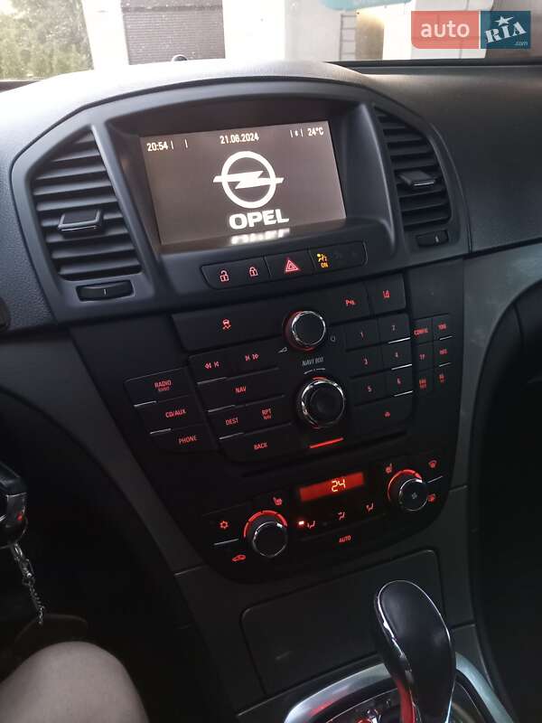 Универсал Opel Insignia 2012 в Раздельной