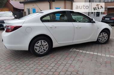 Седан Opel Insignia 2014 в Львове