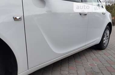 Седан Opel Insignia 2014 в Львове