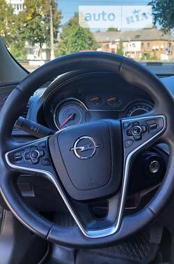 Универсал Opel Insignia 2016 в 