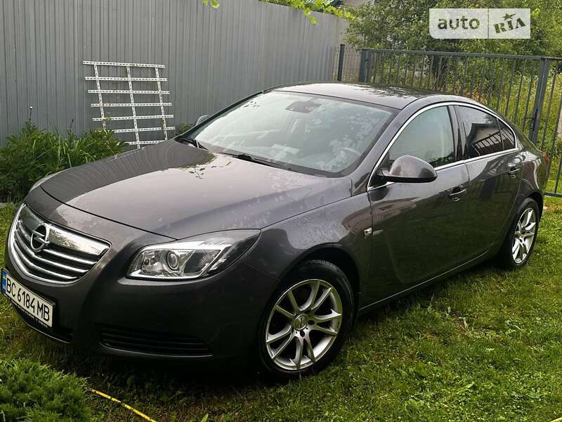 Ліфтбек Opel Insignia 2010 в Львові