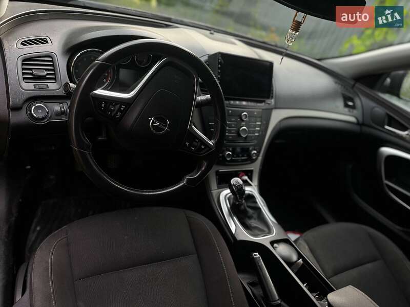 Лифтбек Opel Insignia 2010 в Львове