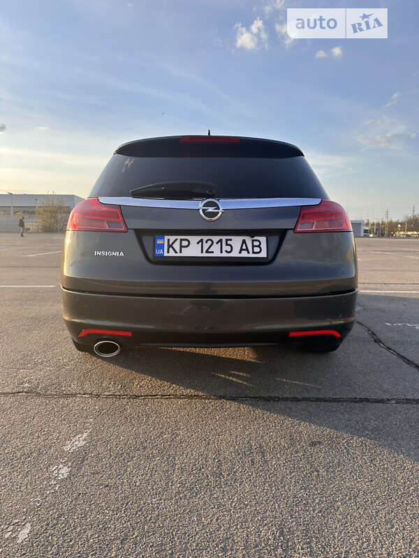 Універсал Opel Insignia 2011 в Запоріжжі