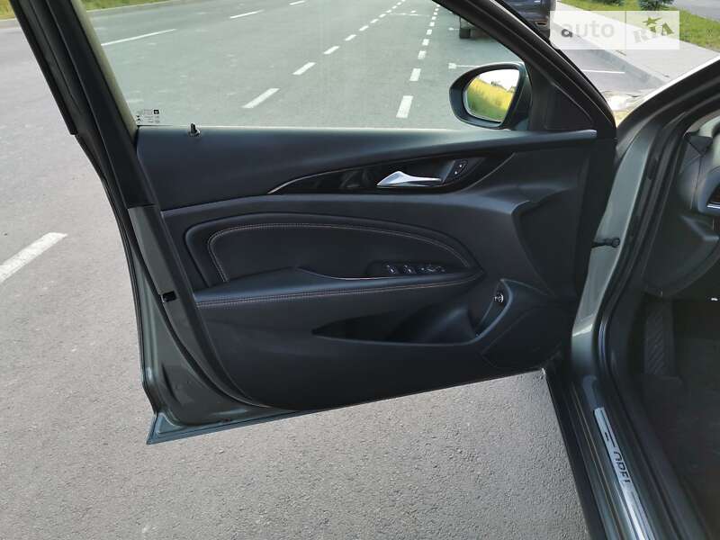 Универсал Opel Insignia 2018 в Ровно