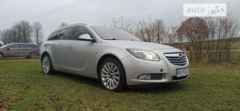 Универсал Opel Insignia 2010 в Белогорье