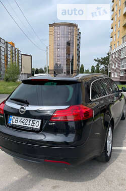 Універсал Opel Insignia 2011 в Чернігові