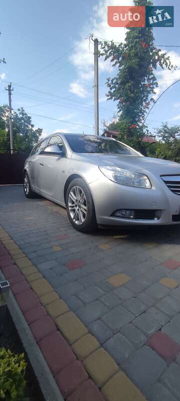 Универсал Opel Insignia 2009 в Гайсине