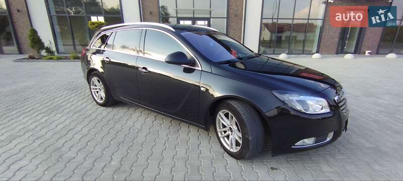 Універсал Opel Insignia 2013 в Тернополі