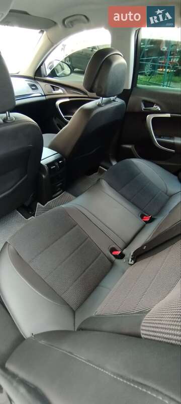 Універсал Opel Insignia 2013 в Тернополі