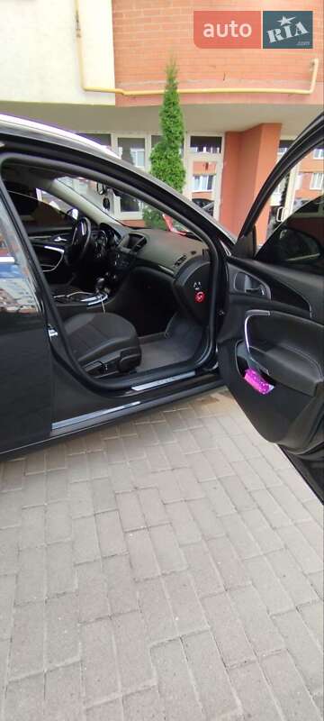 Універсал Opel Insignia 2013 в Тернополі