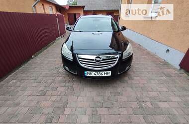 Універсал Opel Insignia 2010 в Радивиліві