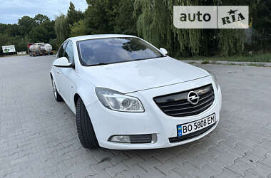 Седан Opel Insignia 2011 в Копичинці