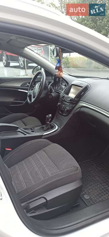 Универсал Opel Insignia 2016 в Тальном