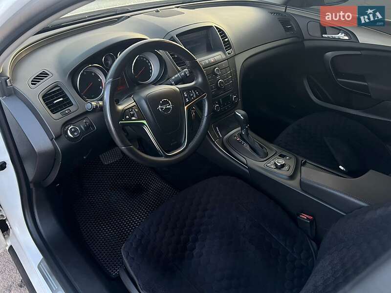 Універсал Opel Insignia 2013 в Кривому Розі