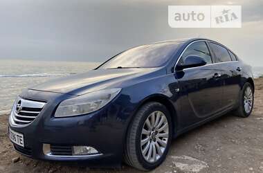 Седан Opel Insignia 2009 в Яворове