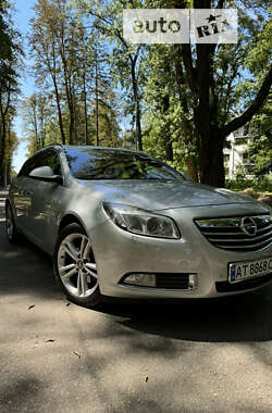 Універсал Opel Insignia 2012 в Чернівцях