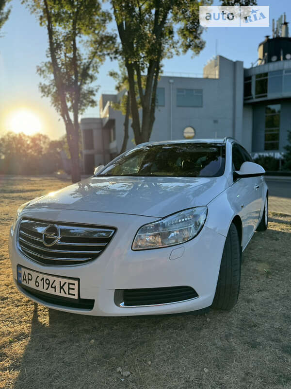 Універсал Opel Insignia 2009 в Запоріжжі