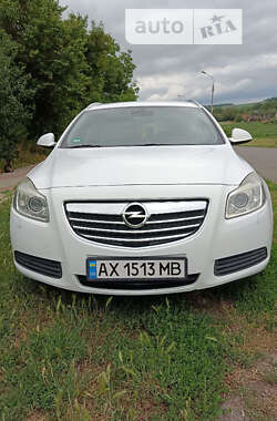 Универсал Opel Insignia 2010 в Городище