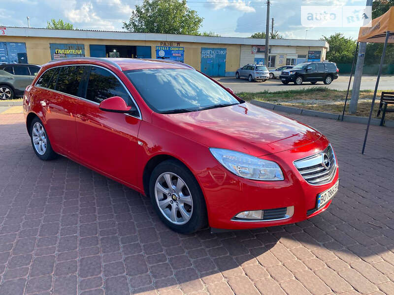 Універсал Opel Insignia 2011 в Полтаві