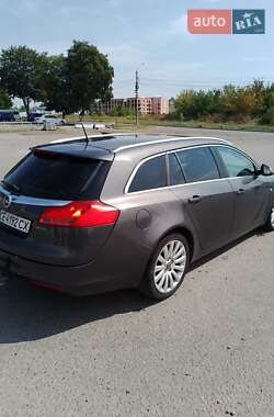 Універсал Opel Insignia 2009 в Чернівцях