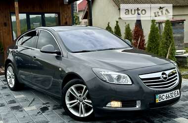 Седан Opel Insignia 2012 в Дрогобичі