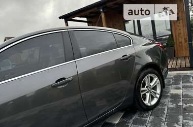 Седан Opel Insignia 2012 в Дрогобичі