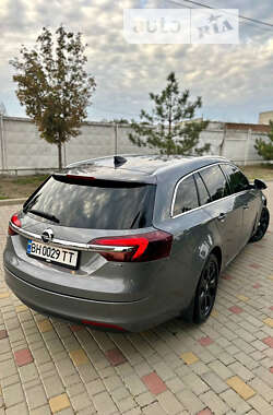 Универсал Opel Insignia 2015 в Измаиле