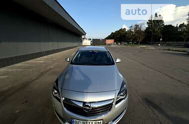 Универсал Opel Insignia 2015 в Львове