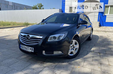 Універсал Opel Insignia 2010 в Черкасах