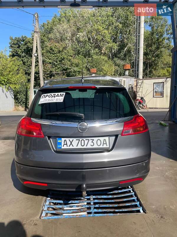 Универсал Opel Insignia 2011 в Чугуеве