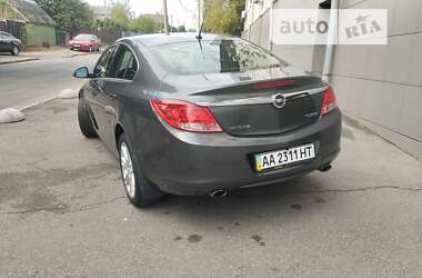 Седан Opel Insignia 2010 в Києві