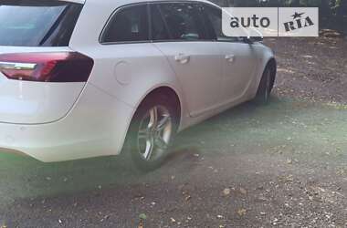 Универсал Opel Insignia 2015 в 