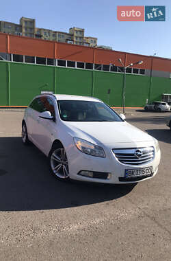 Универсал Opel Insignia 2011 в Ровно