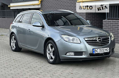 Універсал Opel Insignia 2012 в Жовкві