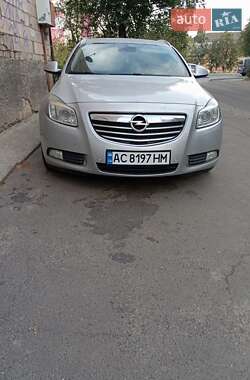 Универсал Opel Insignia 2010 в 