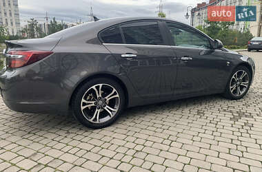 Седан Opel Insignia 2015 в 