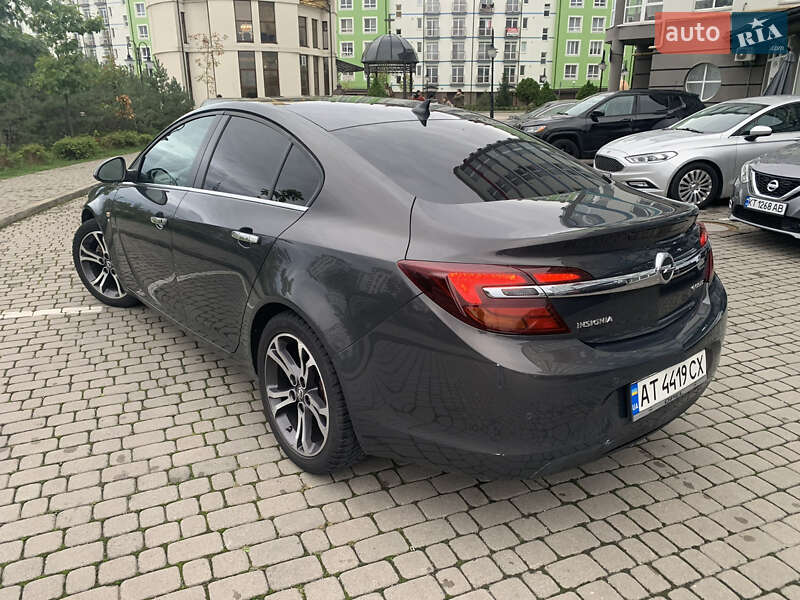 Седан Opel Insignia 2015 в Івано-Франківську