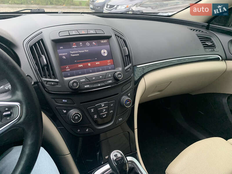 Седан Opel Insignia 2015 в Івано-Франківську
