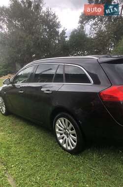 Универсал Opel Insignia 2010 в Ровно